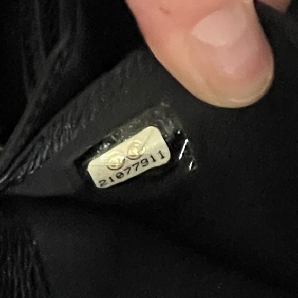 CHANEL Black Quilted Wallet with Silver Accent - Picture 5 of 5